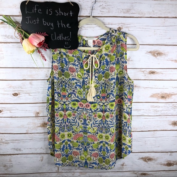 H&M Tops - H&M Conscious floral sleeveless tie tassels top